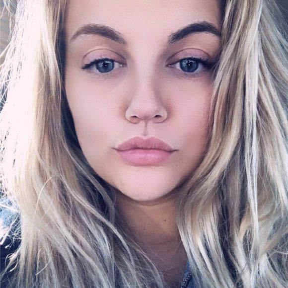 Meet your Posher, Kelsea - Picture 1 of 1